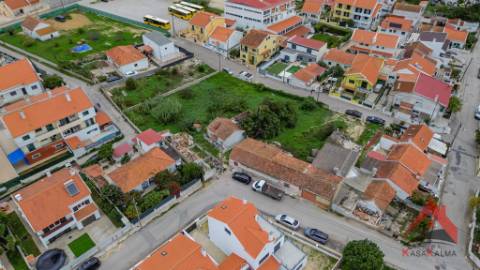 Terreno Urbano nas Quintinhas - Charneca da Caparica
