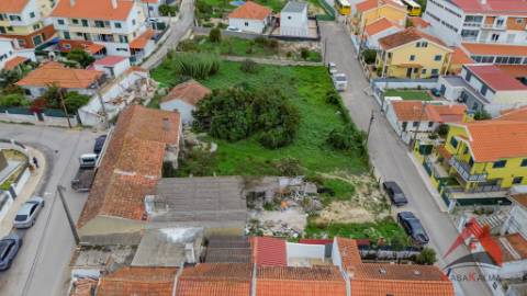 Terreno Urbano nas Quintinhas - Charneca da Caparica