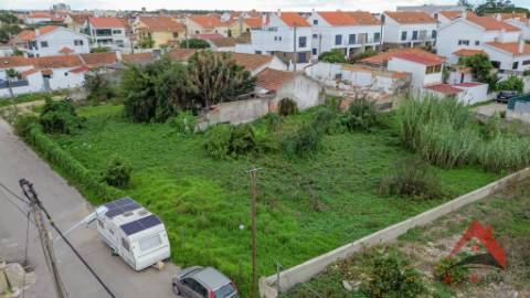 Terreno Urbano nas Quintinhas - Charneca da Caparica
