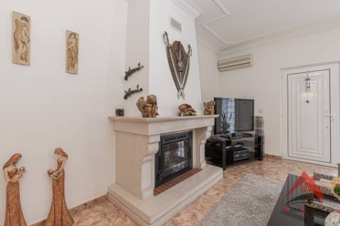 Moradia Isolada T4 com Aproveitamento de Sótão - Quinta do Conde