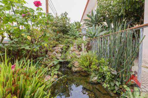 Moradia Isolada T4 com Aproveitamento de Sótão - Quinta do Conde