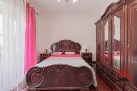 Moradia Isolada T4 com Aproveitamento de Sótão - Quinta do Conde