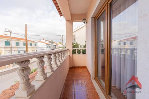 Moradia Isolada T4 com Aproveitamento de Sótão - Quinta do Conde