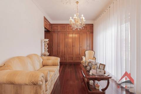 Moradia Isolada T4 com Aproveitamento de Sótão - Quinta do Conde