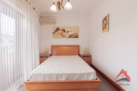 Moradia Isolada T4 com Aproveitamento de Sótão - Quinta do Conde