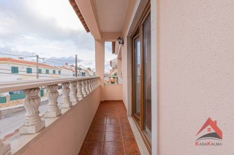 Moradia Isolada T4 com Aproveitamento de Sótão - Quinta do Conde