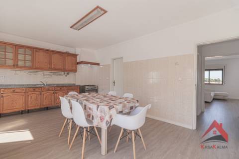 Apartamento T4 à Venda - Arrendado com Rentabilidade Garantida