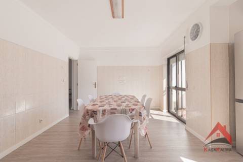 Apartamento T4 à Venda - Arrendado com Rentabilidade Garantida