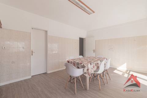 Apartamento T4 à Venda - Arrendado com Rentabilidade Garantida