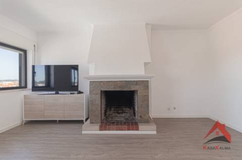 Apartamento T4 à Venda - Arrendado com Rentabilidade Garantida