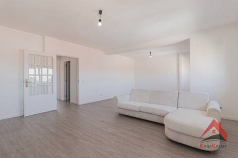 Apartamento T4 à Venda - Arrendado com Rentabilidade Garantida