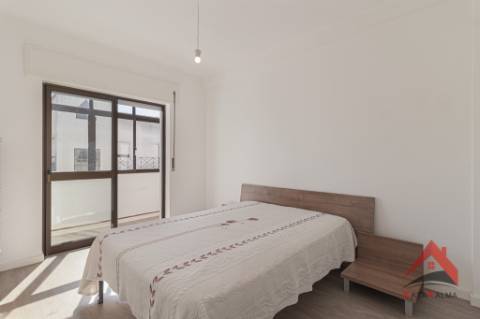 Apartamento T4 à Venda - Arrendado com Rentabilidade Garantida