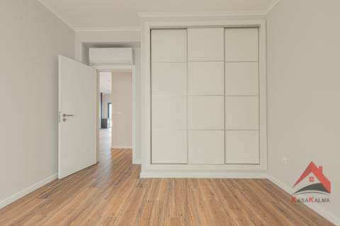 Oportunidade Única em Palmela Duas Moradias | Excelente Opção para Habitação e Investimento