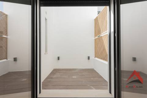 Oportunidade Única em Palmela Duas Moradias | Excelente Opção para Habitação e Investimento