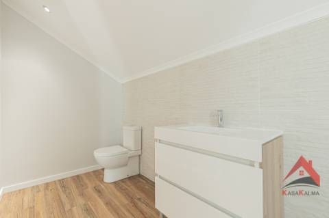 Oportunidade Única em Palmela Duas Moradias | Excelente Opção para Habitação e Investimento