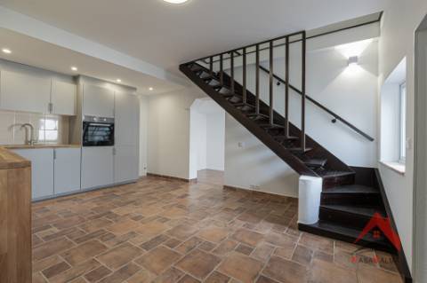 Oportunidade Única em Palmela Duas Moradias | Excelente Opção para Habitação e Investimento