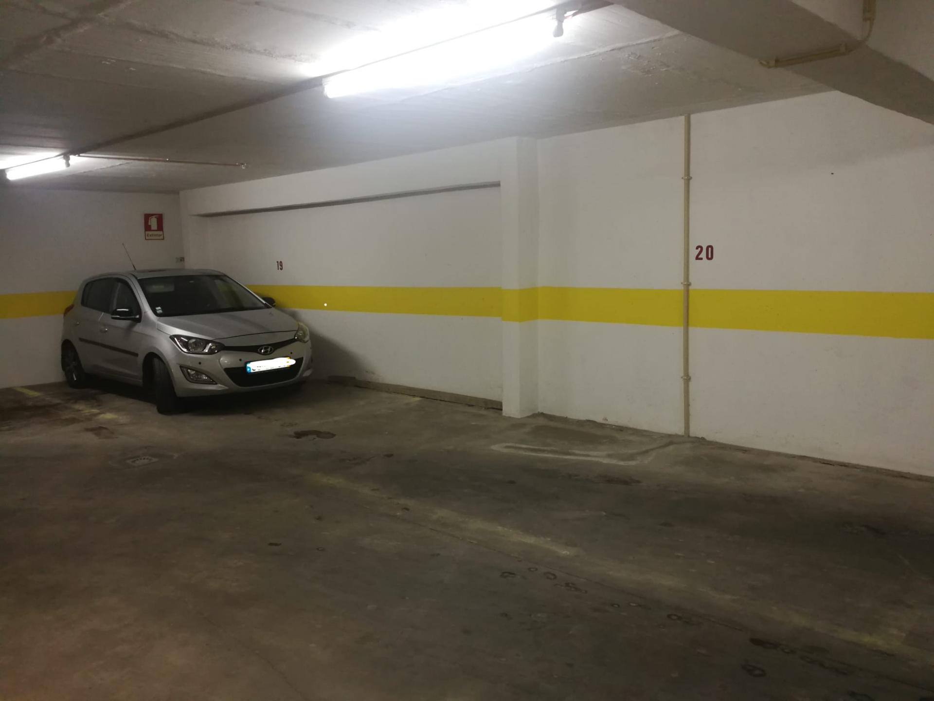 Lugares de Garagem à Venda - Laranjeiras