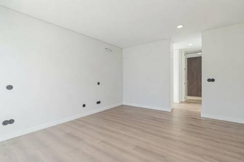 Moradia T4 Térrea com Piscina | Azeitão | Lote 750m²