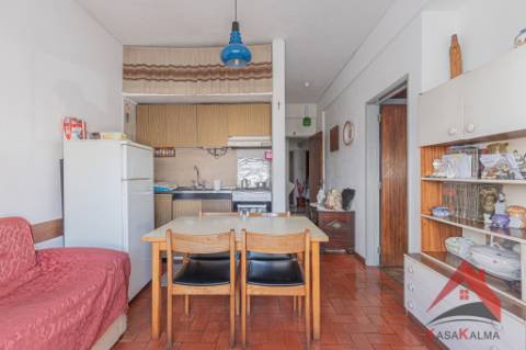 Venda conjunta de 2 apartamentos T1 - Miratejo