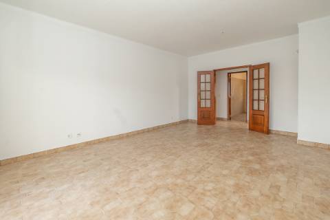 Moradia T3 para Arrendamento | Quinta do Conde