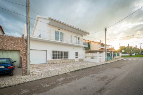 Moradia T3 para Arrendamento | Quinta do Conde