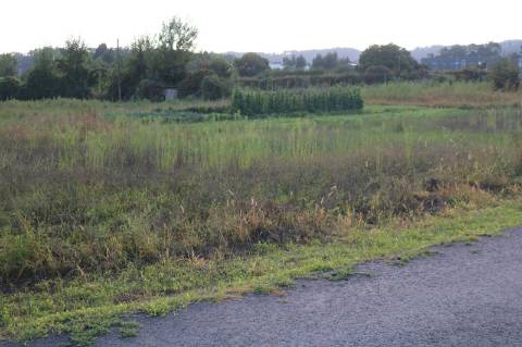 Terreno para construção de moradias próximo da faculdade de Gandra.