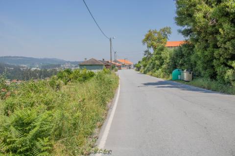 Terreno para construção em Paço de Sousa