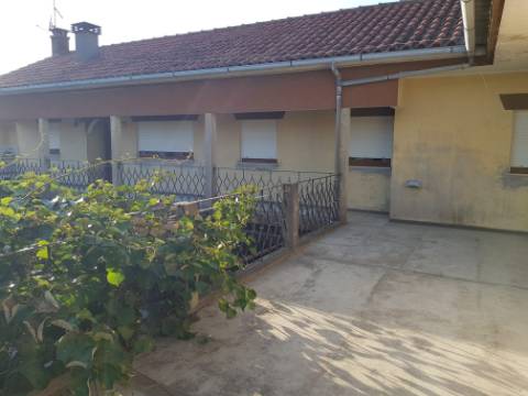 Casa próxima das termas de Vidago, nos caminhos de Santiago .