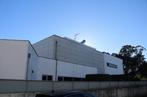 4 suites, cozinha equipada e painel solar!
