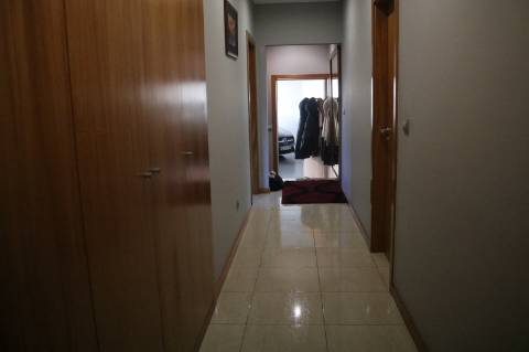 4 suites, cozinha equipada e painel solar!
