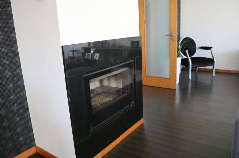 4 suites, cozinha equipada e painel solar!
