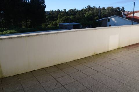 4 suites, cozinha equipada e painel solar!
