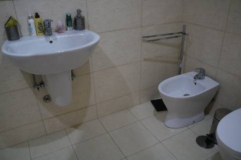 4 suites, cozinha equipada e painel solar!
