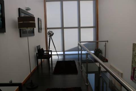 4 suites, cozinha equipada e painel solar!
