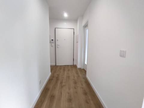 Apartamento T3, novo, em Coimbra