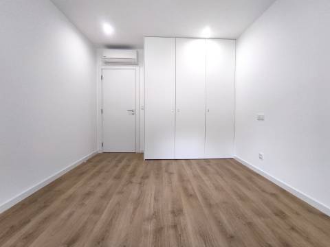 Apartamento T3, novo, em Coimbra