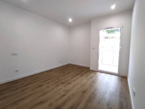 Apartamento T3, novo, em Coimbra