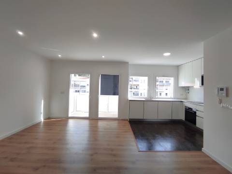 Apartamento T2, novo, em Coimbra
