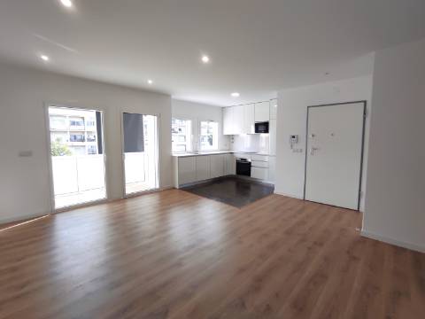 Apartamento T2, novo, em Coimbra
