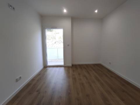 Apartamento T2, novo, em Coimbra
