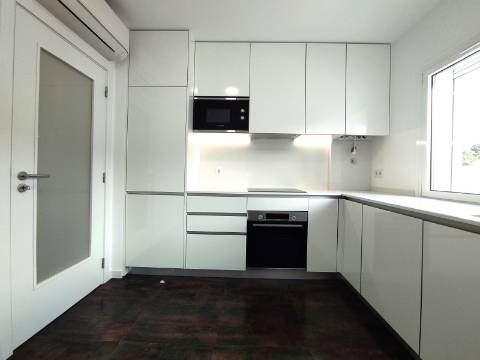 Apartamento T3, novo, em Coimbra
