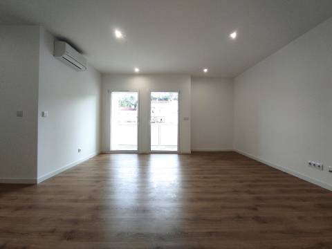Apartamento T3, novo, em Coimbra
