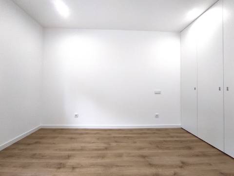 Apartamento T3, novo, em Coimbra
