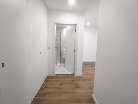 Apartamento T3, novo, em Coimbra
