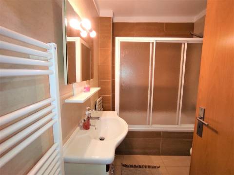 Quarto para arrendamento em São Martinho do Bispo