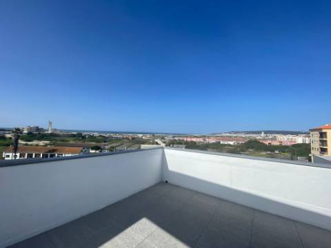 Apartamento T3, com vista mar, na Figueira da Foz
