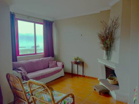 Apartamento T3, com vista mar, na Figueira da Foz