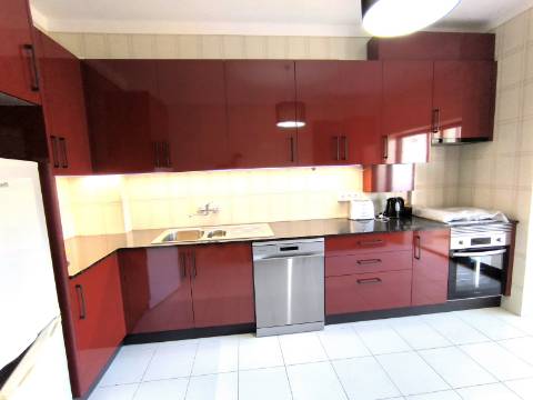 Apartamento T3, com vista mar, na Figueira da Foz