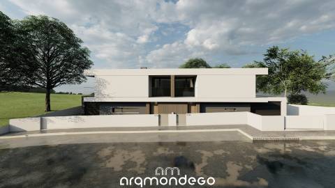 Moradia T4 nos Carvalhais