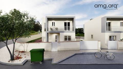 Moradia T4 em Santa Clara e Castelo Viegas
